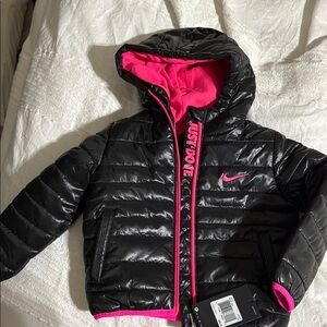 Nike Kids Puffer Jacket in Black and Pink